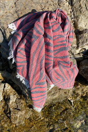 Mijölnir Toalla de Playa Fouta Carnival - Rojo